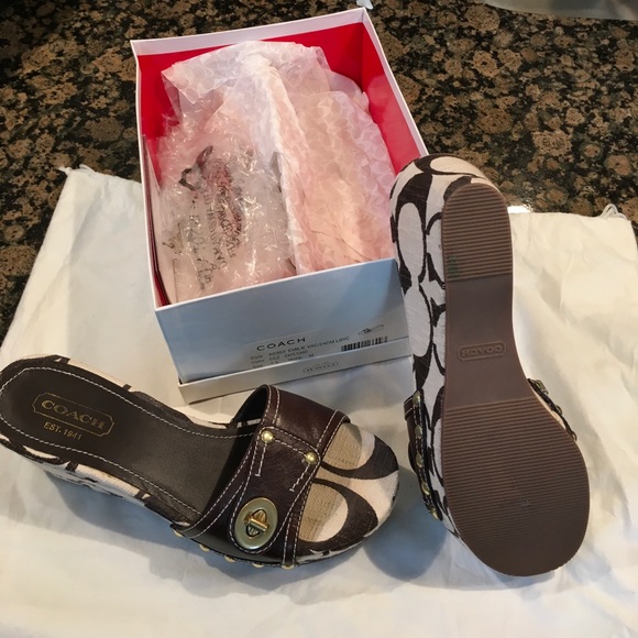 Coach wedges - Picture 2 of 2